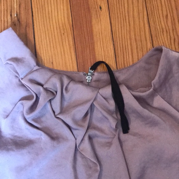 🎉HOST PICK!🎉 Gorgeous LOFT purple work top - XSP - Picture 4 of 6